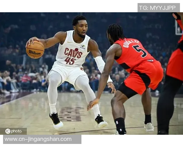 猛龙客胜骑士！巴恩斯准三双28+10+8力压米切尔31分